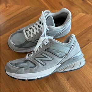New Balance 990v5 sneakers
